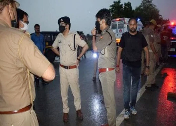 एनकाउंटर में मारा गया विकास दुबे, जानें कैसे मोस्टवॉटेड हुआ ढेर, देखें तस्वीरें... एनकाउंटर में मारा गया विकास दुबे, जानें कैसे मोस्टवॉटेड हुआ ढेर, देखें तस्वीरें...