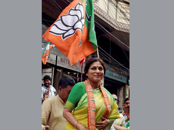 बाल तस्करी मामला : BJP सांसद रूपा गांगुली के घर पहुंची सीआईडी बाल तस्करी मामला : BJP सांसद रूपा गांगुली के घर पहुंची सीआईडी