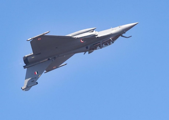 88वां वायुसेना दिवस मना रहा भारत, तस्वीरों में देखिए Air Force की ताकत.... 88वां वायुसेना दिवस मना रहा भारत, तस्वीरों में देखिए Air Force की ताकत....
