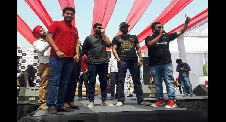 प्रभास और राणा ने चंडीगढ़ में इस तरह मनाया बैसाखी का त्योहार प्रभास और राणा ने चंडीगढ़ में इस तरह मनाया बैसाखी का त्योहार