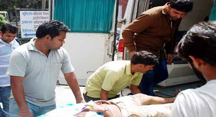 हरियाणा फिर शर्मसार,घर में घुसकर लड़की पर फेंका तेजाब-फोड़ी आंखें हरियाणा फिर शर्मसार,घर में घुसकर लड़की पर फेंका तेजाब-फोड़ी आंखें