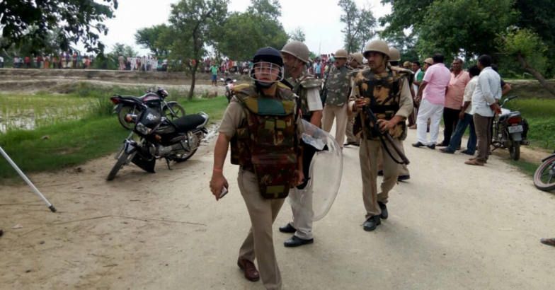 UP: महज 15 रुपये की खातिर दलित दम्पति की कुल्हाड़ी से काटकर हत्या UP: महज 15 रुपये की खातिर दलित दम्पति की कुल्हाड़ी से काटकर हत्या