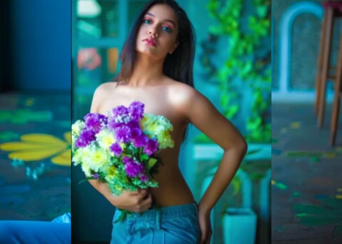Ragini MMS Returns फेम एक्ट्रेस Divya Agarwal का टॉपलेस फोटोशूट हुआ वायरल, देखें तस्वीरें Ragini MMS Returns फेम एक्ट्रेस Divya Agarwal का टॉपलेस फोटोशूट हुआ वायरल, देखें तस्वीरें