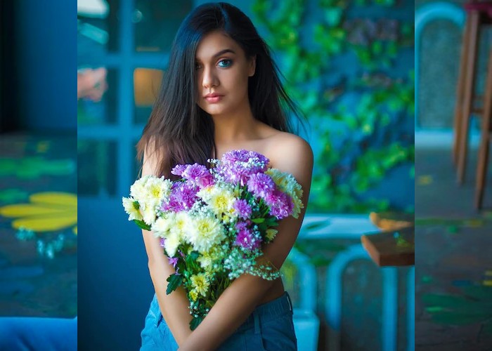 Ragini MMS Returns फेम एक्ट्रेस Divya Agarwal का टॉपलेस फोटोशूट हुआ वायरल, देखें तस्वीरें Ragini MMS Returns फेम एक्ट्रेस Divya Agarwal का टॉपलेस फोटोशूट हुआ वायरल, देखें तस्वीरें