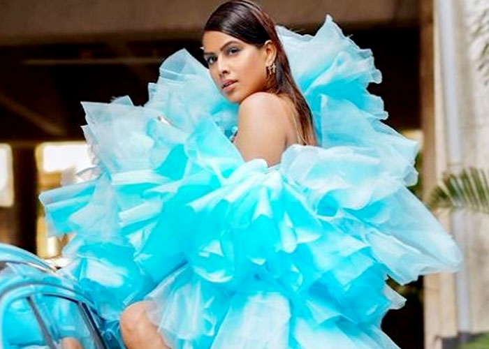 अपने लुक से एक बार फिर सोशल मीडिया पर छाईं निया शर्मा, देखें Latest Photoshoot अपने लुक से एक बार फिर सोशल मीडिया पर छाईं निया शर्मा, देखें Latest Photoshoot