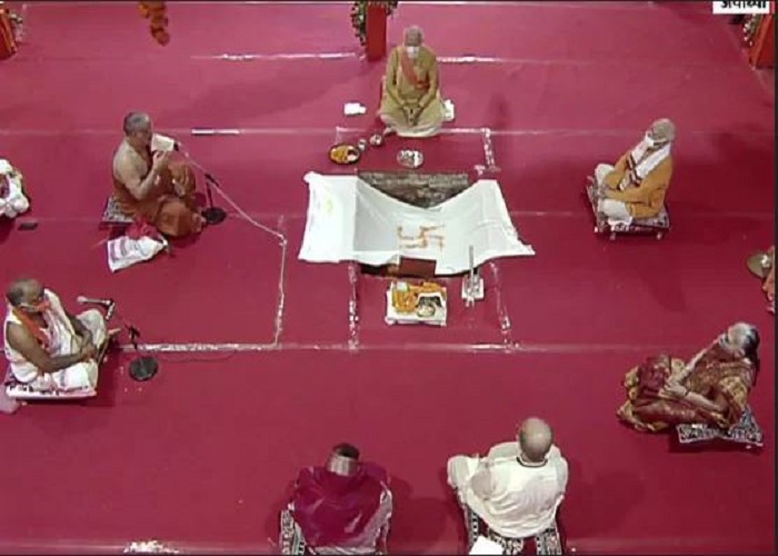 देश के लिए ऐतिहासिक दिन, अयोध्या में भूमिपूजन की देखें तस्वीरें... देश के लिए ऐतिहासिक दिन, अयोध्या में भूमिपूजन की देखें तस्वीरें...