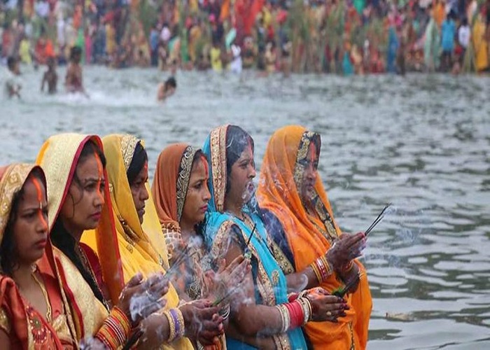 कोरोना काल में ऐसे मनाया जा रहा है छठ पर्व, देखें तैयारियों की तस्वीरें.... कोरोना काल में ऐसे मनाया जा रहा है छठ पर्व, देखें तैयारियों की तस्वीरें....