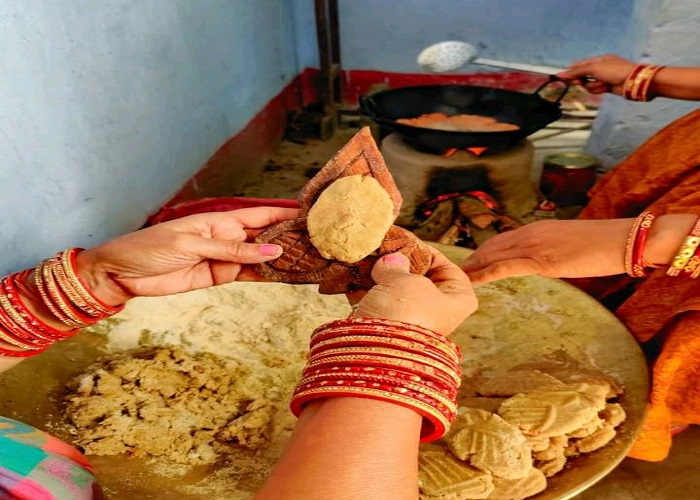 कोरोना काल में ऐसे मनाया जा रहा है छठ पर्व, देखें तैयारियों की तस्वीरें.... कोरोना काल में ऐसे मनाया जा रहा है छठ पर्व, देखें तैयारियों की तस्वीरें....
