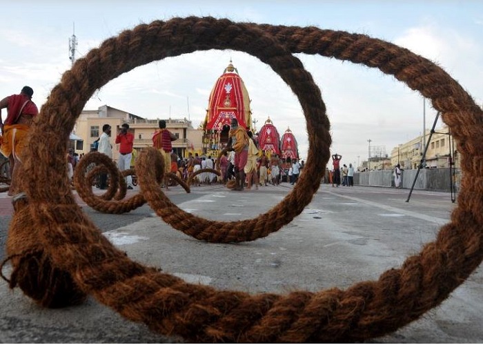 लॉकडाउन के बीच ऐसे निकली भगवान जगन्नाथ की रथ यात्रा, यहां देखें फोटो लॉकडाउन के बीच ऐसे निकली भगवान जगन्नाथ की रथ यात्रा, यहां देखें फोटो