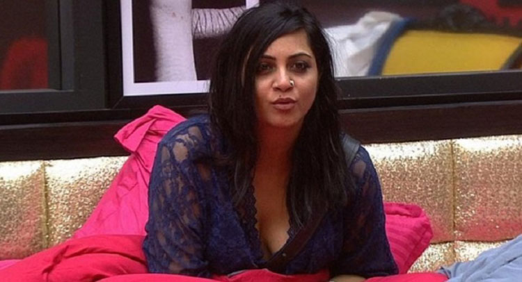 Bigg Boss 11: आकाश के साथ कैमरे में गन्दी हरकत करते हुए पकड़ी गयीं अर्शी Bigg Boss 11: आकाश के साथ कैमरे में गन्दी हरकत करते हुए पकड़ी गयीं अर्शी