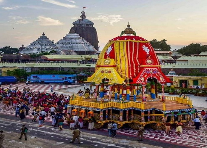 लॉकडाउन के बीच ऐसे निकली भगवान जगन्नाथ की रथ यात्रा, यहां देखें फोटो लॉकडाउन के बीच ऐसे निकली भगवान जगन्नाथ की रथ यात्रा, यहां देखें फोटो