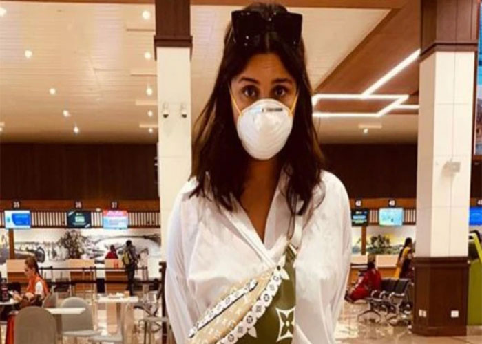 कोरोना वायरस से निपटने के लिए Bollywood ने उठाए ये बड़े कदम कोरोना वायरस से निपटने के लिए Bollywood ने उठाए ये बड़े कदम