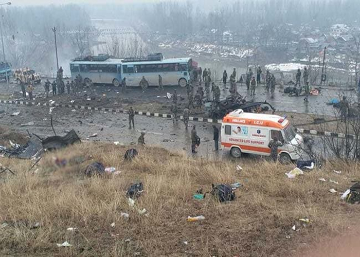 Pulwama Attack: CRPF के शहीदों को देश ने किया सलाम, लिखा हम नहीं भूलेंगे-हम नहीं माफ करेंगे, देखें तस्वीरें Pulwama Attack: CRPF के शहीदों को देश ने किया सलाम, लिखा हम नहीं भूलेंगे-हम नहीं माफ करेंगे, देखें तस्वीरें