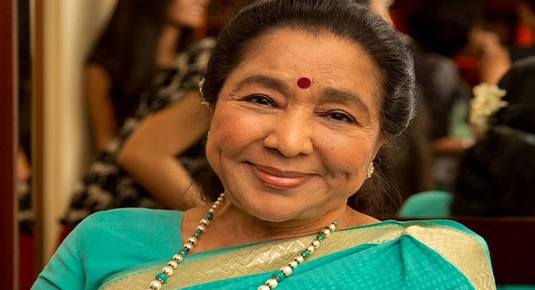 इंडस्ट्री में आशा भोसले के 75 गौरवशाली वर्ष इंडस्ट्री में आशा भोसले के 75 गौरवशाली वर्ष