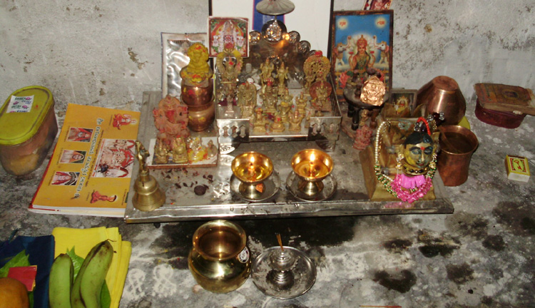 घर में पूजा का सही स्थान कहां होना चाहिए, जानिए घर में पूजा का सही स्थान कहां होना चाहिए, जानिए