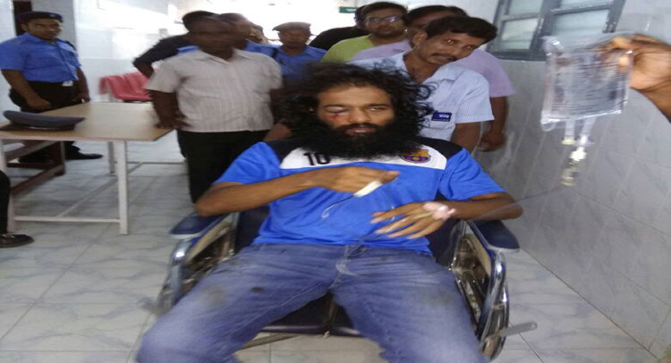 मद्रास IIT में बीफ फेस्ट आयोजित करने वाले छात्रों पर हमला मद्रास IIT में बीफ फेस्ट आयोजित करने वाले छात्रों पर हमला