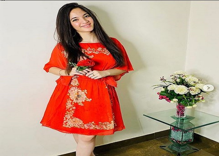 Tiktok की फेमस स्टार सिया कक्कड़ ने देखा था ये सपना, अब रह गया अधूरा, देखिए, सिया की थ्रोबेक तस्वीरें... Tiktok की फेमस स्टार सिया कक्कड़ ने देखा था ये सपना, अब रह गया अधूरा, देखिए, सिया की थ्रोबेक तस्वीरें...