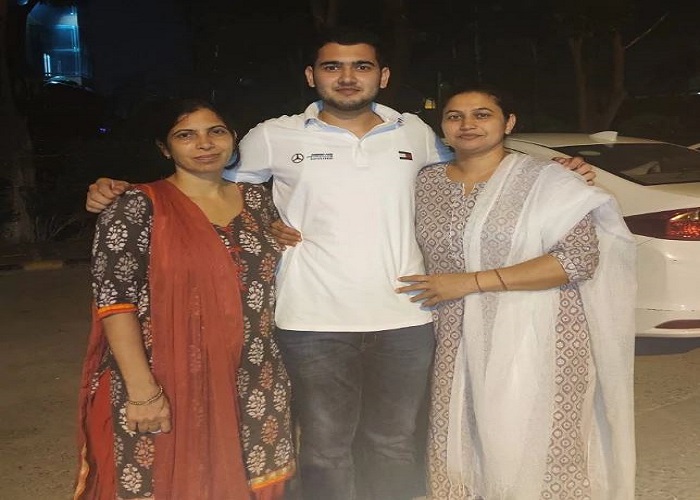 15 की उम्र में कॉमनवेल्थ में जीता था गोल्ड, CBSE में किया कमाल, देखें फोटोज... 15 की उम्र में कॉमनवेल्थ में जीता था गोल्ड, CBSE में किया कमाल, देखें फोटोज...
