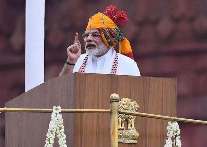बीते 6 सालों में PM MODI ने पहने 15 अगस्त पर इन रंगों के साफे, देखें तस्वीरें... बीते 6 सालों में PM MODI ने पहने 15 अगस्त पर इन रंगों के साफे, देखें तस्वीरें...