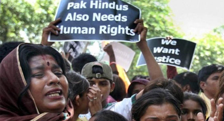 Pakistan: हिंदू लड़की का अपहरण कर कराया धर्मांतरण, अल्पसंख्यकों में गुस्सा Pakistan: हिंदू लड़की का अपहरण कर कराया धर्मांतरण, अल्पसंख्यकों में गुस्सा