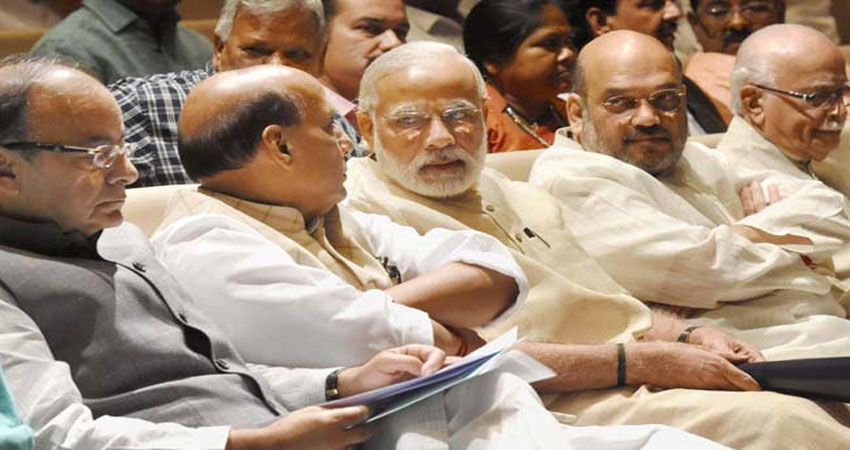 नाबालिगों से रेप और दलितों के मुद्दे पर अध्यादेश ला सकती है मोदी सरकार नाबालिगों से रेप और दलितों के मुद्दे पर अध्यादेश ला सकती है मोदी सरकार