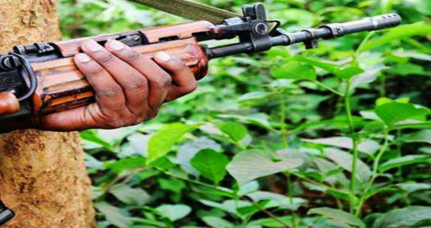‘जब्री वसूली’ करके माओवादी लीडर कर रहे हैं ‘ऐश’ ‘जब्री वसूली’ करके माओवादी लीडर कर रहे हैं ‘ऐश’
