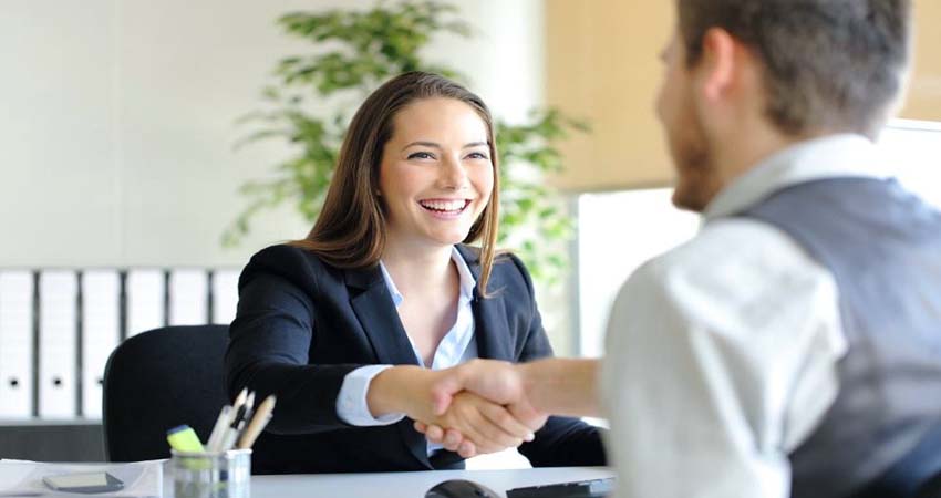 अगर जा रहे हैं Job Interview के लिए, तो पहने ये सही आउटफिट अगर जा रहे हैं Job Interview के लिए, तो पहने ये सही आउटफिट