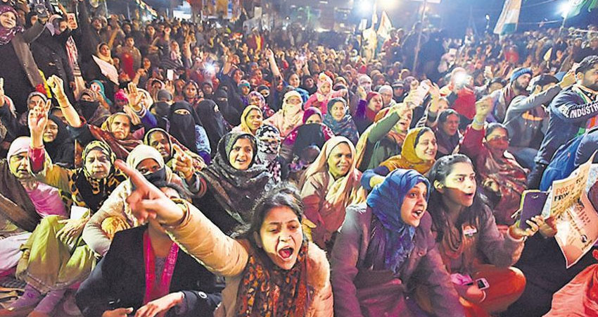 अमित शाह से शाहीन बाग के प्रदर्शनकारियों की मुलाकात पर गृह मंत्रालय असमंजस में अमित शाह से शाहीन बाग के प्रदर्शनकारियों की मुलाकात पर गृह मंत्रालय असमंजस में