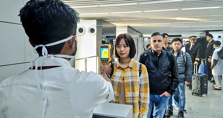कोरोना टेरर: रात 2 बजे तक हुई कोरोना संदिग्धों की तलाश, 91 का हुआ टेस्ट कोरोना टेरर: रात 2 बजे तक हुई कोरोना संदिग्धों की तलाश, 91 का हुआ टेस्ट
