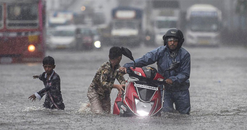 मुंबई बारिश की समस्या से निपटने के लिए सरकार ने कियें यह उपाय मुंबई बारिश की समस्या से निपटने के लिए सरकार ने कियें यह उपाय
