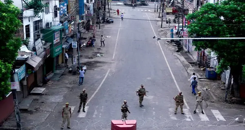 जम्मू-कश्मीर: जल्द रिहा हो सकते हैं कुछ नजरबंद नेता जम्मू-कश्मीर: जल्द रिहा हो सकते हैं कुछ नजरबंद नेता