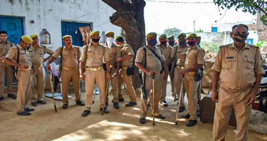 कासगंज कांड: पहले भाई और अब मुख्य आरोपी मोती सिंह एनकाउंटर में ढेर कासगंज कांड: पहले भाई और अब मुख्य आरोपी मोती सिंह एनकाउंटर में ढेर