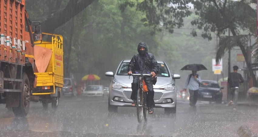 Delhi Rain: दिल्ली-NCR में भारी बारिश ने दी गर्मी से राहत, 30 डिग्री से नीचे पहुंचा पारा Delhi Rain: दिल्ली-NCR में भारी बारिश ने दी गर्मी से राहत, 30 डिग्री से नीचे पहुंचा पारा