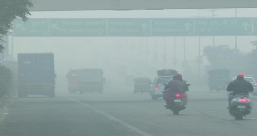 Weather Update: शीतलहर की चपेट में उत्तर भारत के अधिकतर हिस्से, दिल्ली में छाया घना कोहरा Weather Update: शीतलहर की चपेट में उत्तर भारत के अधिकतर हिस्से, दिल्ली में छाया घना कोहरा