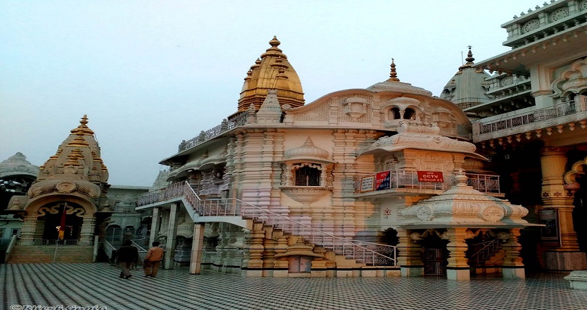 राम मंदिर भूमि पूजन के लिए दुल्हन की तरह सजाए गए दिल्ली के मंदिर, आज होंगे ये कार्यक्रम राम मंदिर भूमि पूजन के लिए दुल्हन की तरह सजाए गए दिल्ली के मंदिर, आज होंगे ये कार्यक्रम