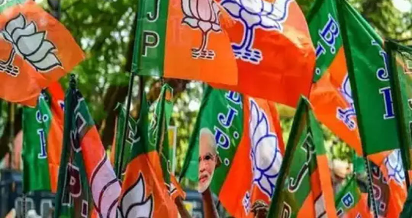 UP: AAP के चुनाव लड़ने पर BJP प्रदेश अध्यक्ष ने कहा- ''किसका नाम ले लिया, मूड ऑफ हो गया'' UP: AAP के चुनाव लड़ने पर BJP प्रदेश अध्यक्ष ने कहा- ''किसका नाम ले लिया, मूड ऑफ हो गया''