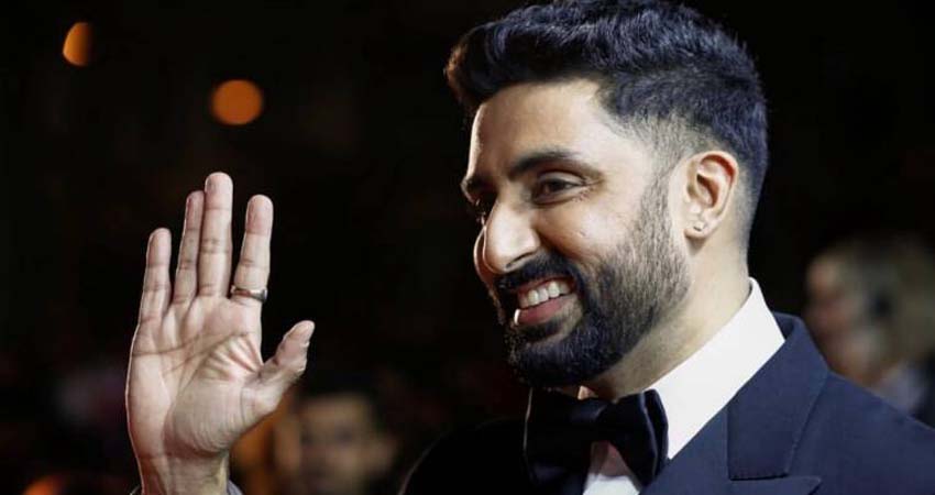 हाथ की सर्जरी के बाद Abhishek ने दोबार शुरू की शूटिंग, कहा- ''मर्द को दर्द नहीं होता...'' हाथ की सर्जरी के बाद Abhishek ने दोबार शुरू की शूटिंग, कहा- ''मर्द को दर्द नहीं होता...''