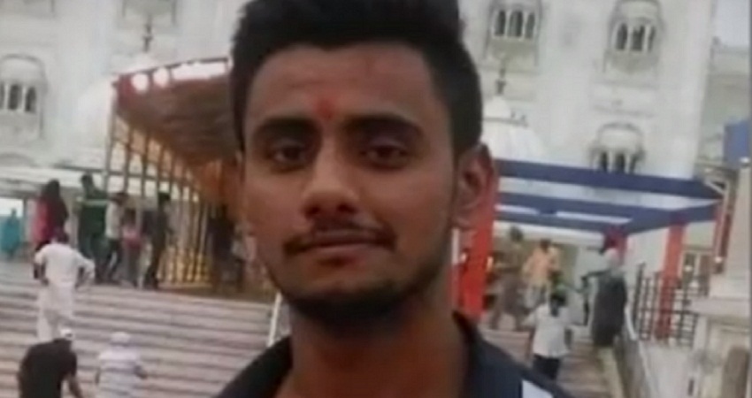 Mangolpuri Murder: क्राइम ब्रांच को ट्रांस्फर हुआ केस, ट्विटर पर ट्रेंड हो रहा #RinkuKoKyoMara Mangolpuri Murder: क्राइम ब्रांच को ट्रांस्फर हुआ केस, ट्विटर पर ट्रेंड हो रहा #RinkuKoKyoMara