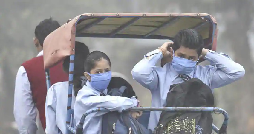 सांस से जुड़ी बीमारियों से ग्रस्त लोग रहें सावधान, अभी और बढ़ेगा दिल्ली में वायु प्रदूषण सांस से जुड़ी बीमारियों से ग्रस्त लोग रहें सावधान, अभी और बढ़ेगा दिल्ली में वायु प्रदूषण