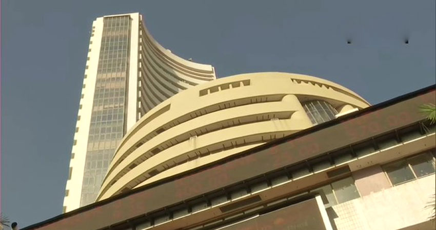 शुरुआती कारोबार में सेंसेक्स 255 अंक टूटा, निफ्टी 70.35 अंक गिरा शुरुआती कारोबार में सेंसेक्स 255 अंक टूटा, निफ्टी 70.35 अंक गिरा