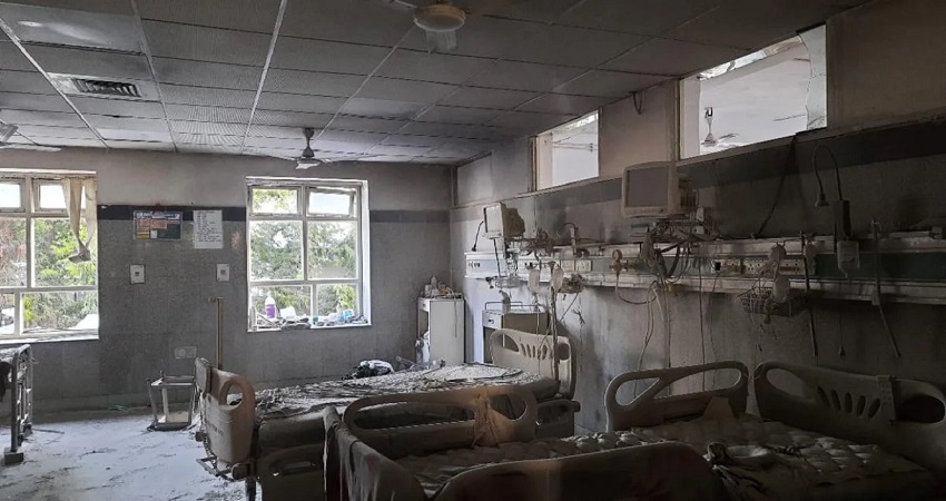 दिल्ली: सफदरजंग अस्पताल के ICU में लगी आग, मरीजों को करना पड़ा दूसरे अस्पताल में शिफ्ट दिल्ली: सफदरजंग अस्पताल के ICU में लगी आग, मरीजों को करना पड़ा दूसरे अस्पताल में शिफ्ट