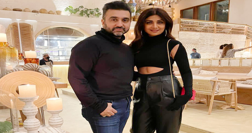 शिल्पा शेट्टी ने मुंबई में खोला ये आलीशान Restaurant, पहुंचा बॉलीवुड का ये मशहूर कपल शिल्पा शेट्टी ने मुंबई में खोला ये आलीशान Restaurant, पहुंचा बॉलीवुड का ये मशहूर कपल
