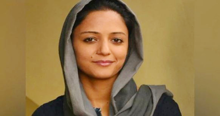 जम्मू-कश्मीर में शहला रशिद ने BDC चुनाव का किया विरोध, छोड़ी राजनीति जम्मू-कश्मीर में शहला रशिद ने BDC चुनाव का किया विरोध, छोड़ी राजनीति