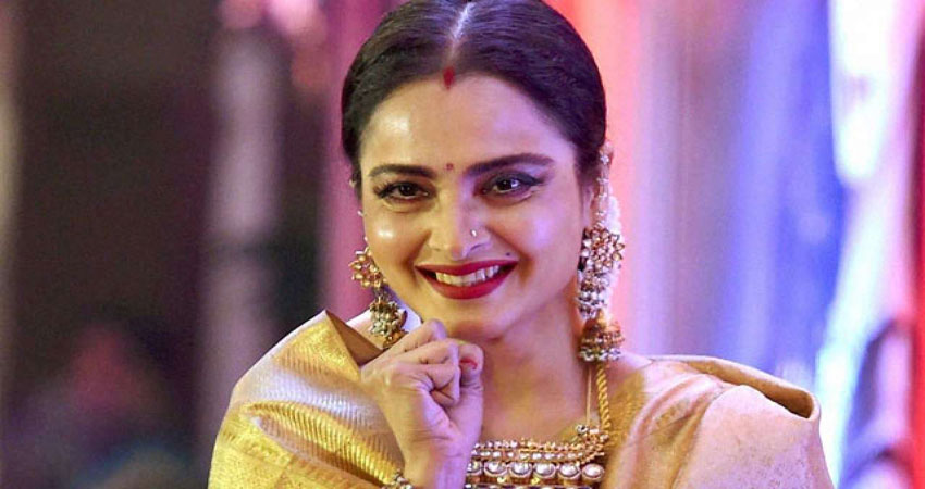 IIFA में छाया रेखा का जलवा, 20 सााल बाद किया ''सलामे इश्क'' IIFA में छाया रेखा का जलवा, 20 सााल बाद किया ''सलामे इश्क''