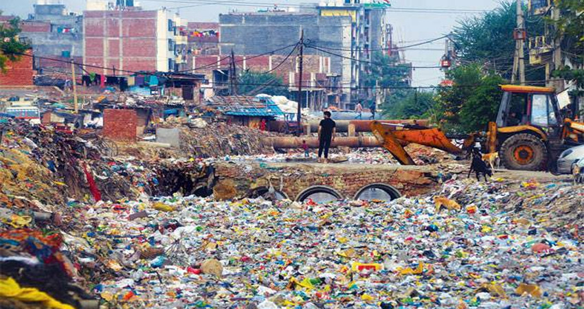 हड़ताल के बाद बढ़ी सफाई कर्मचारियों की मुश्किलें, काम पर न लौटे तो होंगे सस्पेंड हड़ताल के बाद बढ़ी सफाई कर्मचारियों की मुश्किलें, काम पर न लौटे तो होंगे सस्पेंड