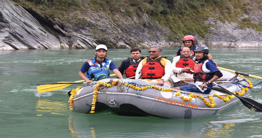 रंगारंग सांस्कृतिक कार्यक्रमों के साथ गौचर मेले का हुआ आगाज रंगारंग सांस्कृतिक कार्यक्रमों के साथ गौचर मेले का हुआ आगाज