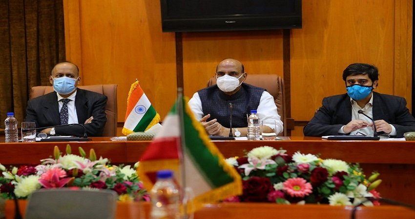 ईरानी रक्षा मंत्री जनरल आमिर हतामी से मुलाकात के बाद राजनाथ सिंह ने दिया ये बयान ईरानी रक्षा मंत्री जनरल आमिर हतामी से मुलाकात के बाद राजनाथ सिंह ने दिया ये बयान
