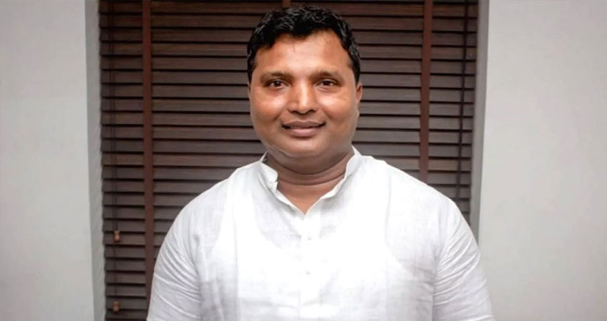 अस्पताल में नहीं मिल रहा बेड तो करें श्री निवास को Tweet, मदद करने को तैयार खड़ी पूरी टीम अस्पताल में नहीं मिल रहा बेड तो करें श्री निवास को Tweet, मदद करने को तैयार खड़ी पूरी टीम