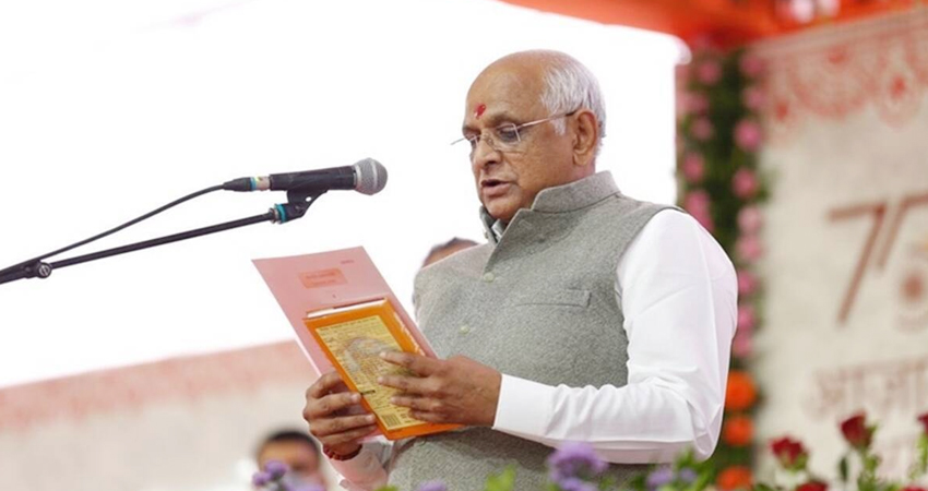 Gujrat: पटेल मंत्रिमंडल में सभी नए चेहरे, 24 मंत्रियों ने शपथ ली Gujrat: पटेल मंत्रिमंडल में सभी नए चेहरे, 24 मंत्रियों ने शपथ ली