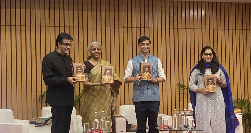 सावरकर-ए कंटेस्टेड लिगेसी का निर्मला सीतारमण ने किया लोकार्पण सावरकर-ए कंटेस्टेड लिगेसी का निर्मला सीतारमण ने किया लोकार्पण